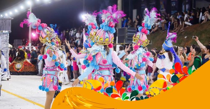 Dragão Imperial celebra 40 anos na avenida e fecha desfile
