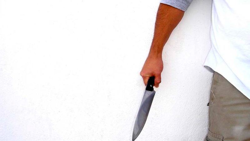 Homem tenta esfaquear funcionárias de lanchonete em Bragança
