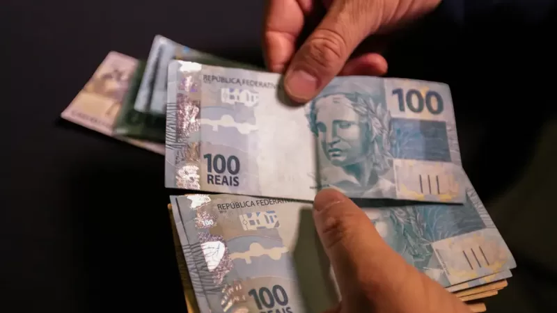 Mega-Sena acumula novamente e sorteia R$ 205 milhões na terça