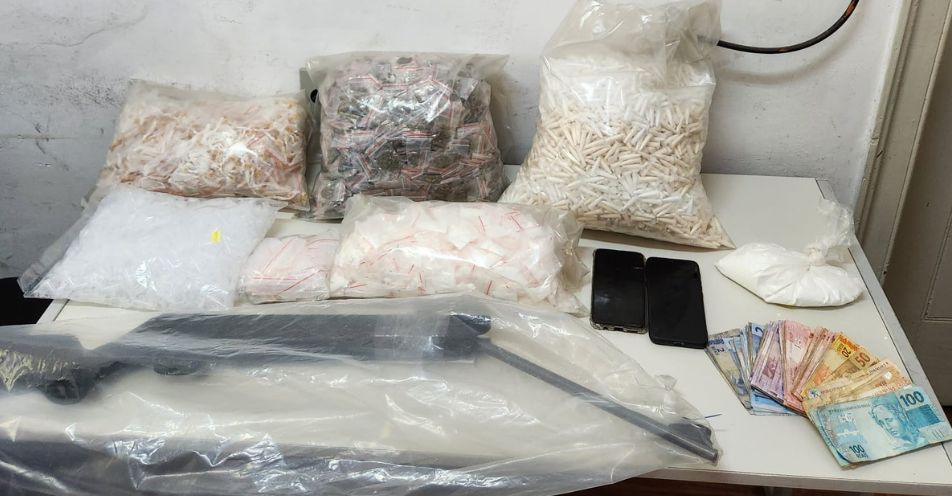 PM prende traficante com mais de 8700 porções de drogas