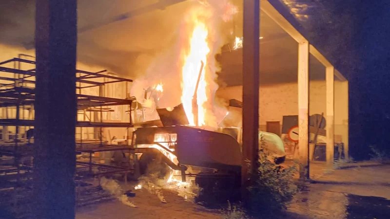 Incêndio atinge prédio abandonado em Bragança Paulista