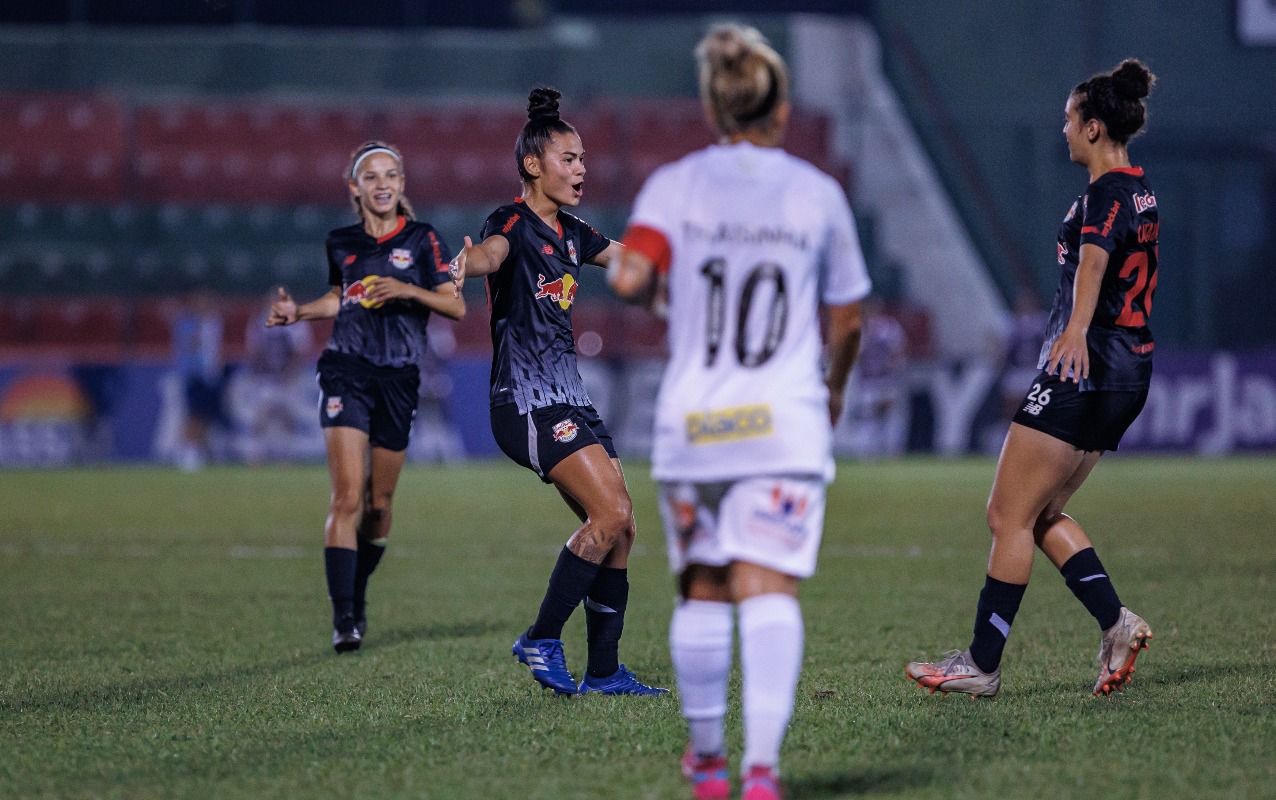 Bragantinas vencem o Santos e se preparam para enfrentar Corinthians