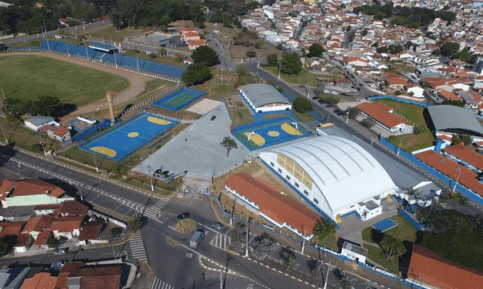 Equipes de vôlei de Bragança entram em quadra no domingo