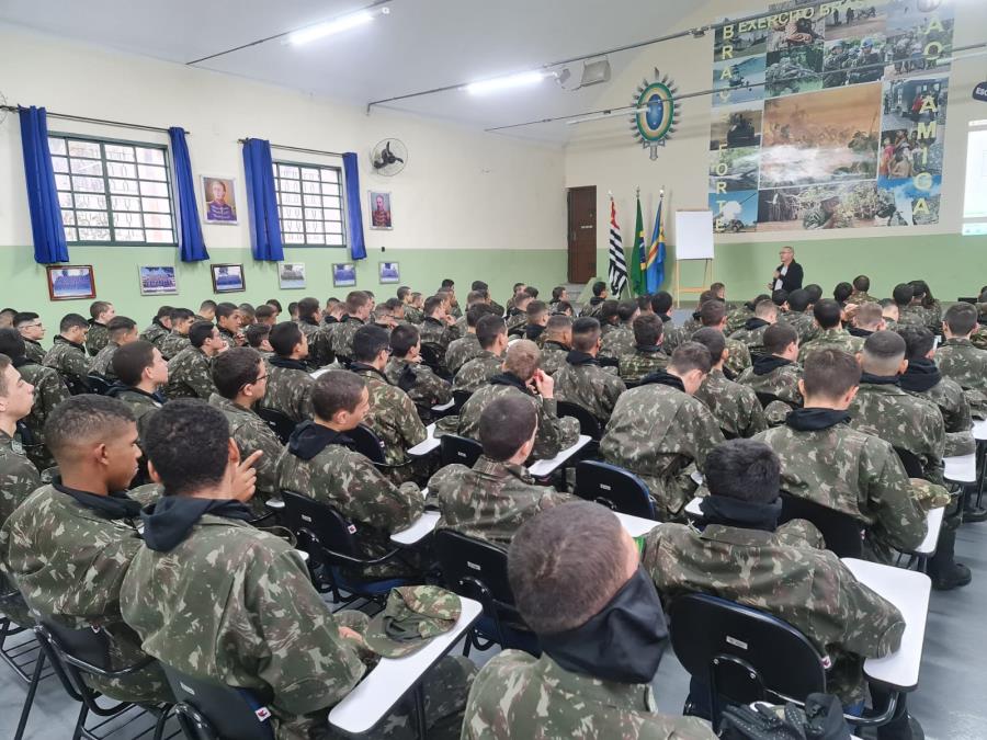 Junta Militar alerta jovens de Bragança sobre prazo de Alistamento