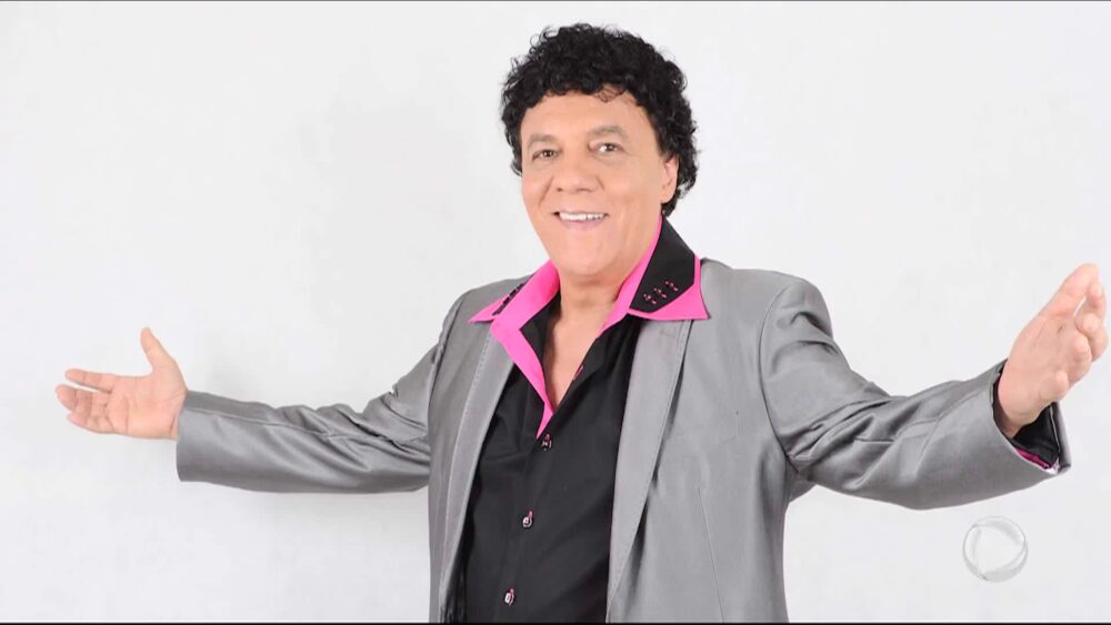 Wanderley Cardoso faz show na Festa do Morango de Atibaia