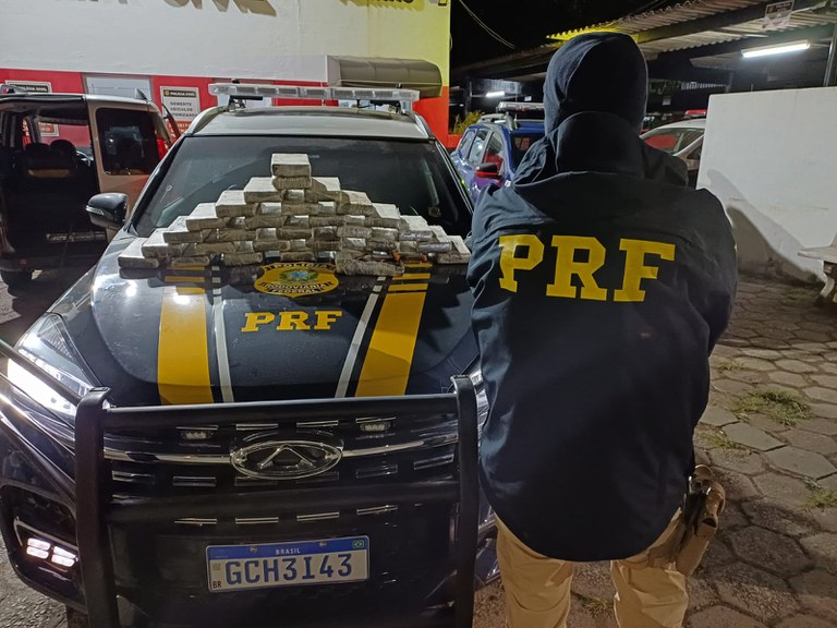 Polícia apreende 32 kg de cocaína na Fernão Dias