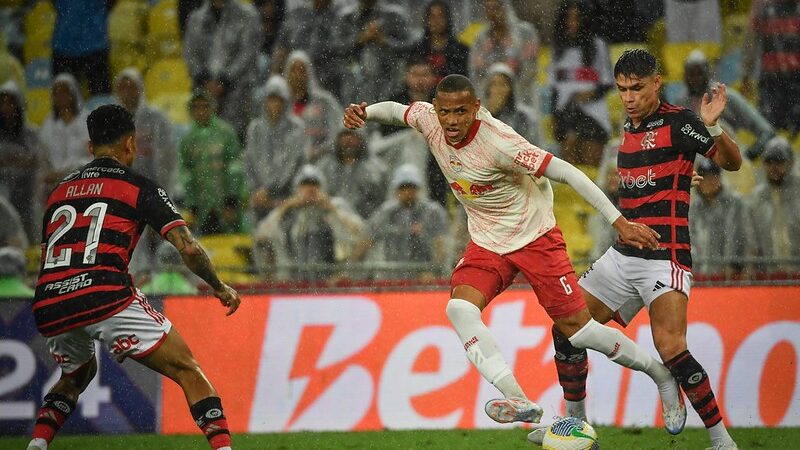Bragantino perde para o Flamengo no Rio de Janeiro