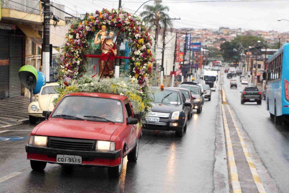 14ª Festa do Caminhoneiro de Bragança arrecada leite para o SAMA