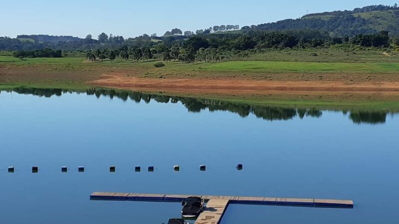 Clube Náutico Russolandia abre vagas na represa de Bragança