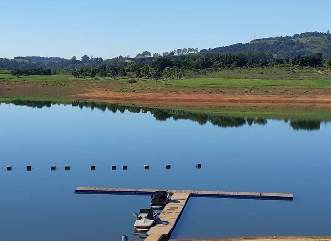 Clube Náutico Russolandia abre vagas na represa de Bragança