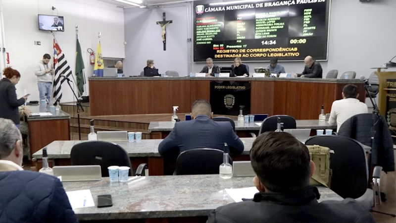 Câmara Municipal adia votação da ‘emenda impositiva’
