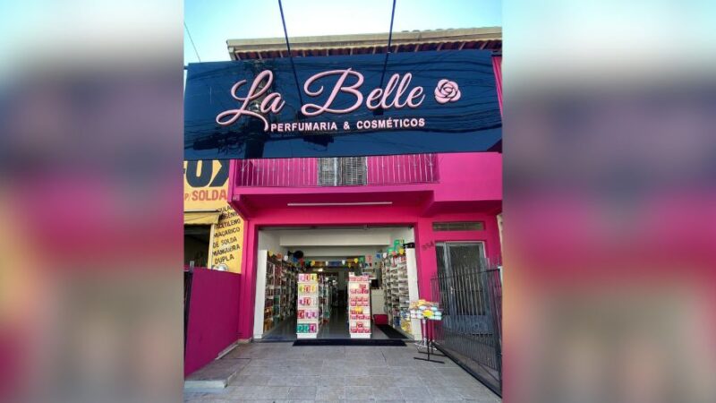 Perfumaria La Belle contrata vendedora