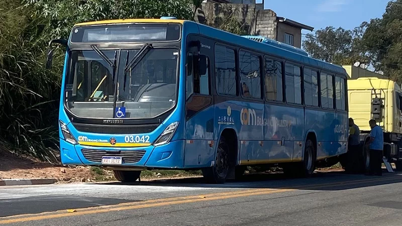 Ônibus da JTP tem princípio de incêndio em Bragança Paulista