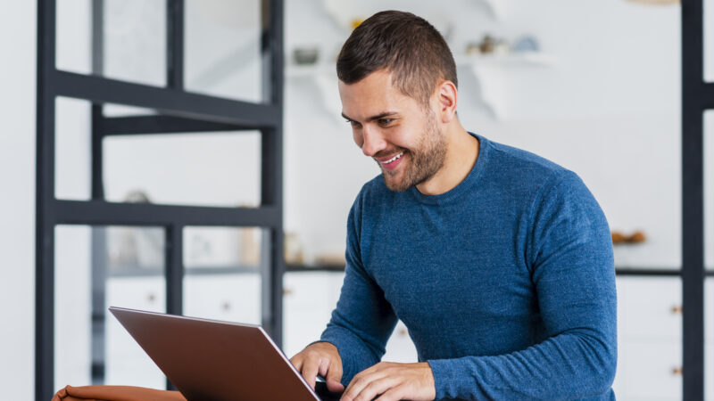 Stabil Call Center contrata estagiário de vendas