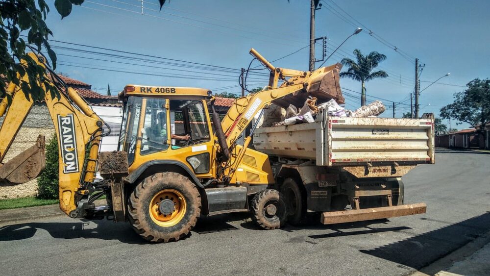 Arrastão de limpeza acontece em mais 8 bairros nesta segunda