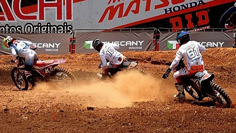 Atibaia recebe etapa do Campeonato Paulista de Motocross