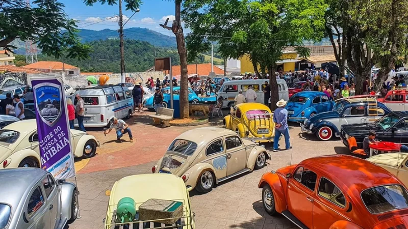 ‘Encontro de Fuscas e Derivados’ acontece em Nazaré no feriado