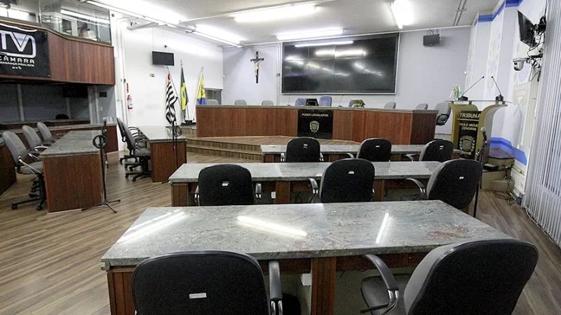 Com R$ 35 milhões para o ônibus, Câmara vota Orçamento 2025