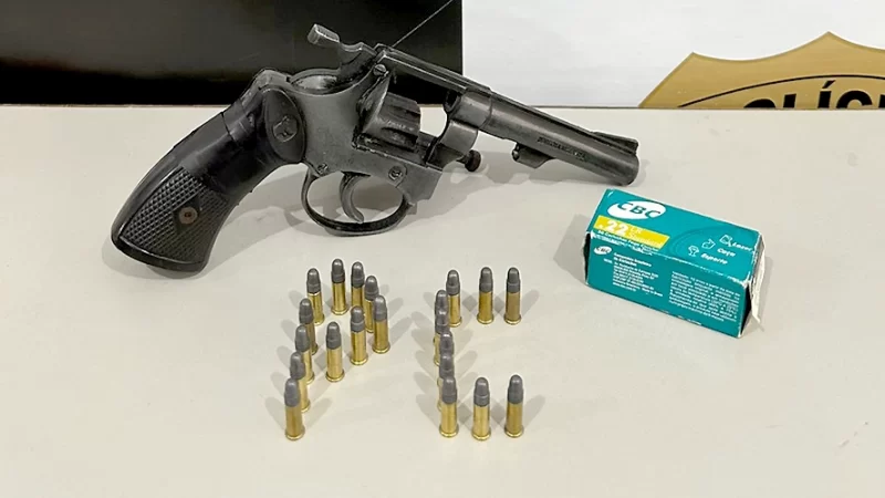 Comerciante é detido com arma em Bragança Paulista