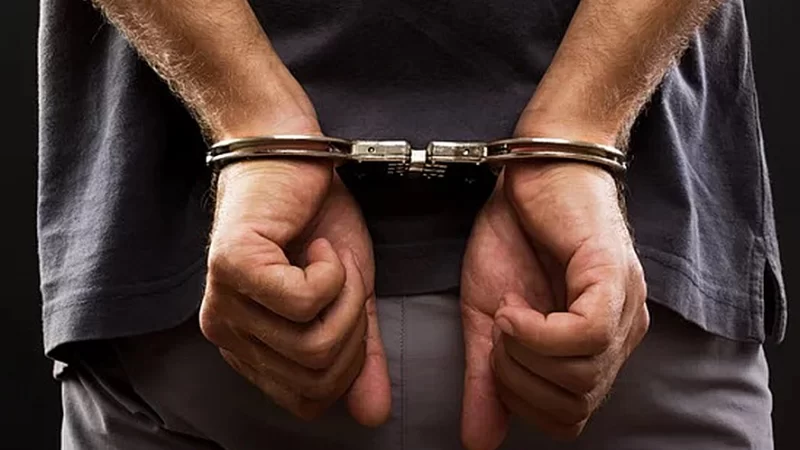 Dois procurados da Justiça são presos