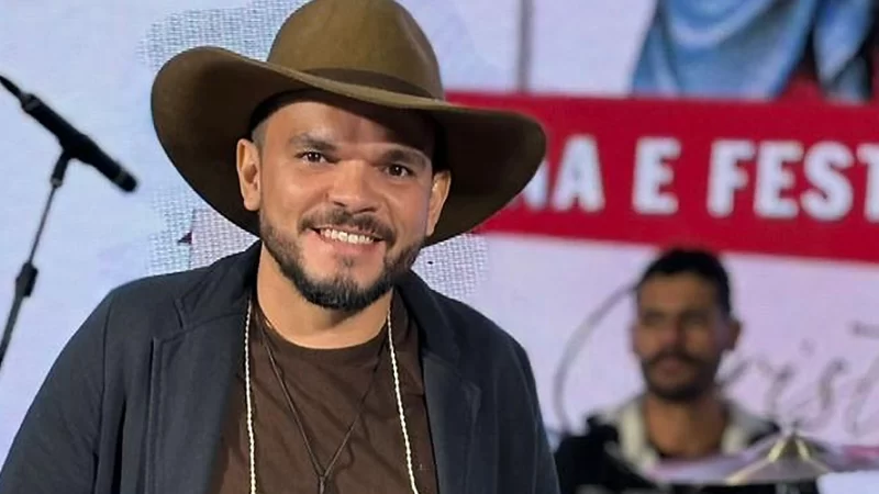 Feira Noturna desta quinta recebe cantor Rick Fazenda