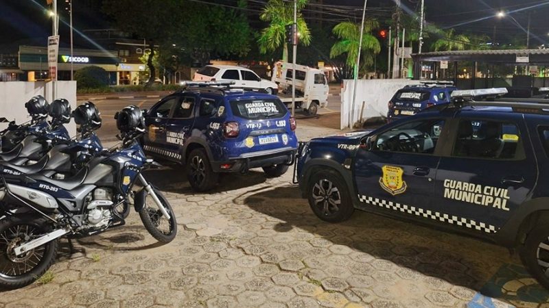 Homem é preso por pilotar embriagado e desacatar guardas