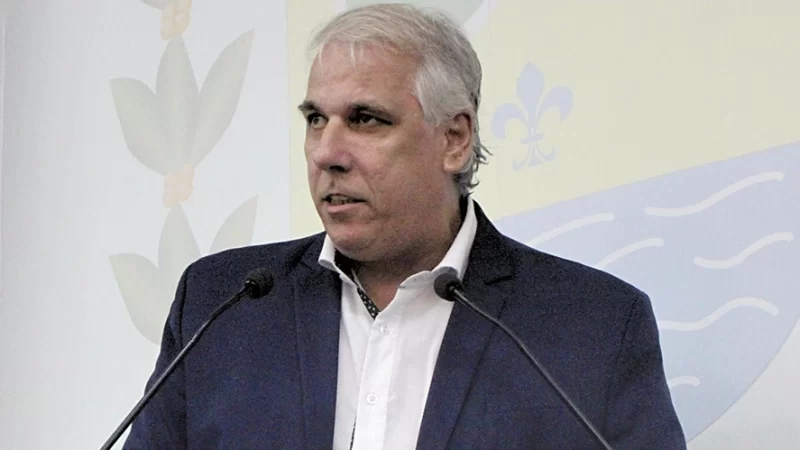 Cléber Centini renuncia à presidência da LIESB
