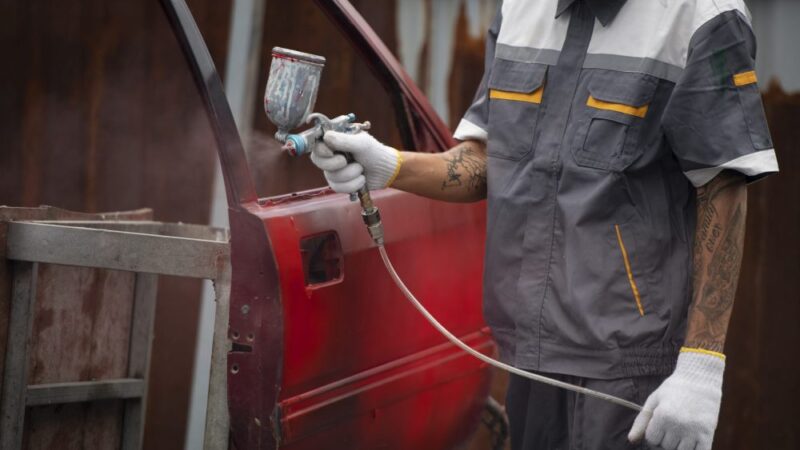 Oficina contrata jovens para o cargo de Ajudante Geral