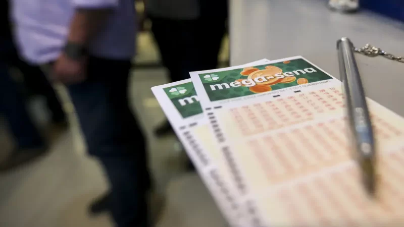 Mega-Sena acumula e sorteia R$ 12 milhões nesta terça