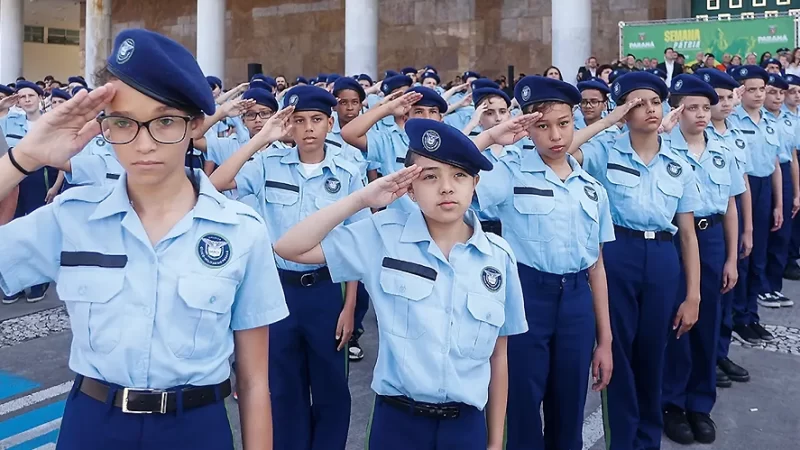 Tarcísio confirma duas escolas cívico-militares em Bragança