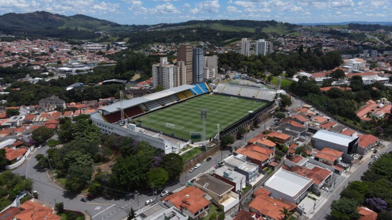 Antes da demolição, estádio receberá partidas de despedida
