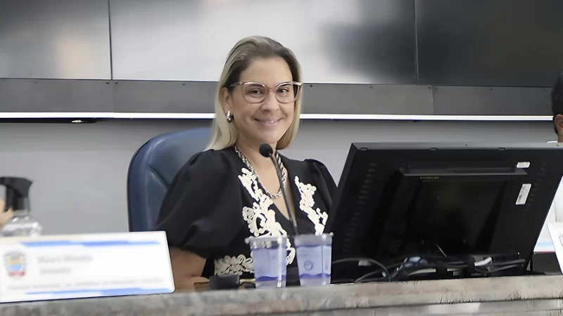 Vereadora Camila Marino publica esclarecimento após bate-boca