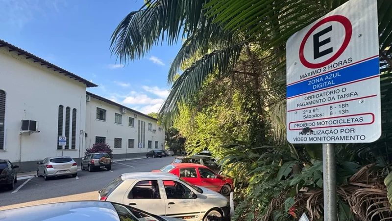 Mobilidade implanta Zona Azul no entorno da Prefeitura
