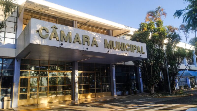 Escritor Eduardo Amos ministra palestra na Câmara de Bragança