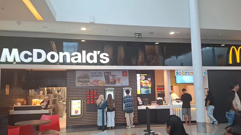McDonald’s do Bragança Shopping Center está com vagas abertas
