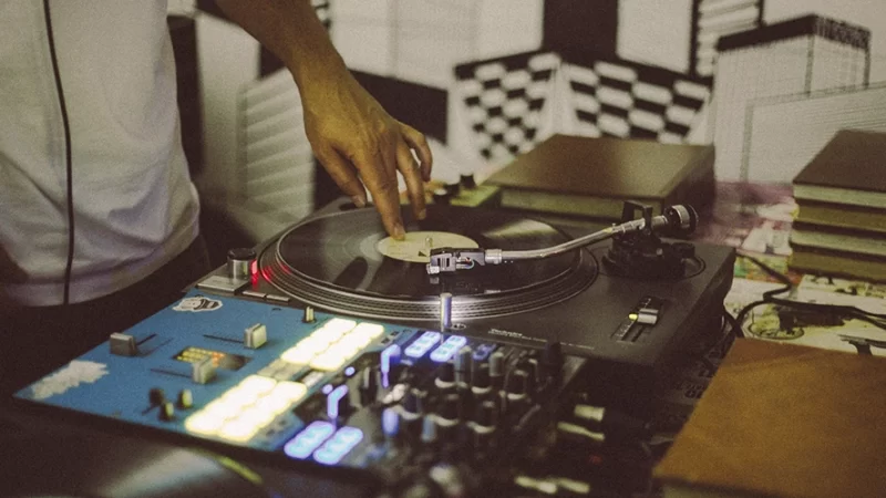 Domingo tem Cineclube e Hip Hop na Garaginha