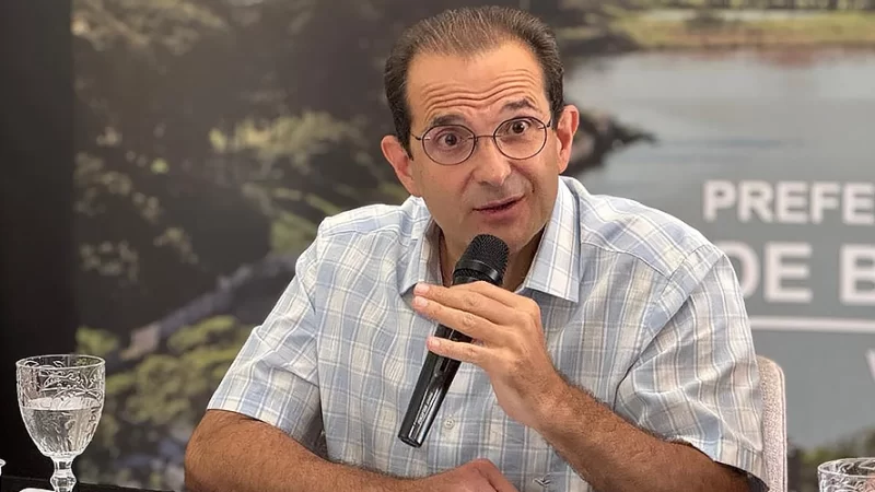 Prefeito Edmir Chedid veta integralmente revogação do IPTU 2025