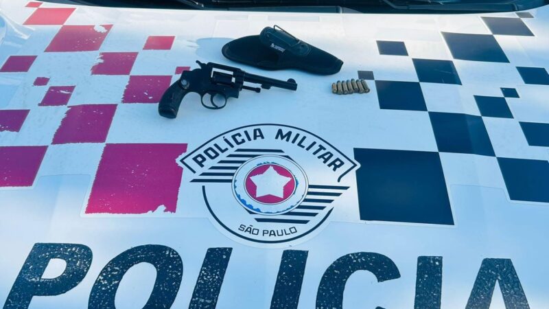 Após denúncia PM apreende arma em Bragança Paulista