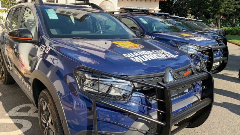 Homem é preso tentando furtar Secretaria de Educação