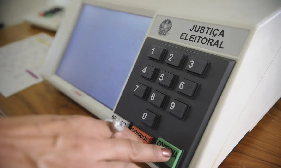 Postos e pontos eleitorais são fechados pela Justiça Eleitoral