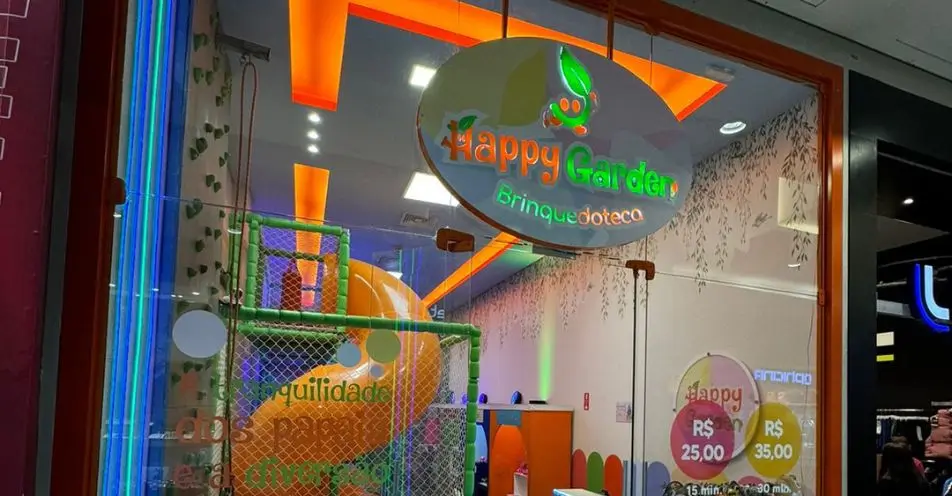 Happy Garden Brinquedoteca contrata Recreadora em Bragança