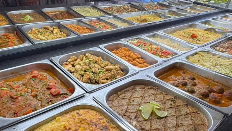 Restaurante Chopp Time adota sistema self-service no almoço