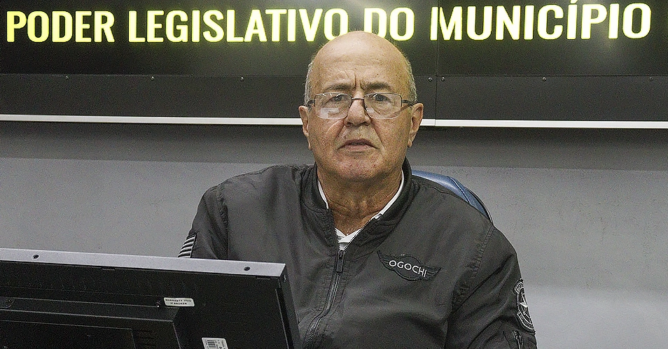 Tião desempata e Câmara rejeita transparência na espera da saúde