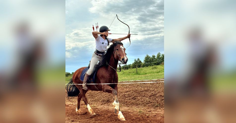 Atleta representa Bragança no Mundial de Arquearia Montada na Ásia