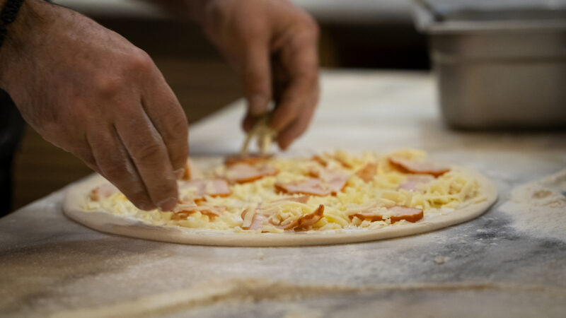 Casa do Caminho promove noite de pizza em Bragança Paulista