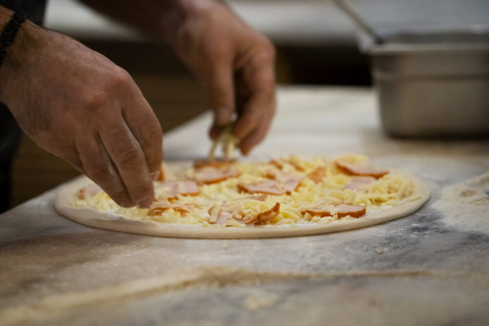 Casa do Caminho promove noite de pizza em Bragança Paulista