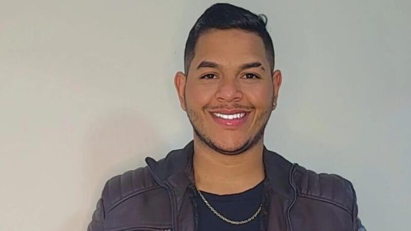Feira Noturna de hoje tem show de Anderson Guilherme, o Imperador