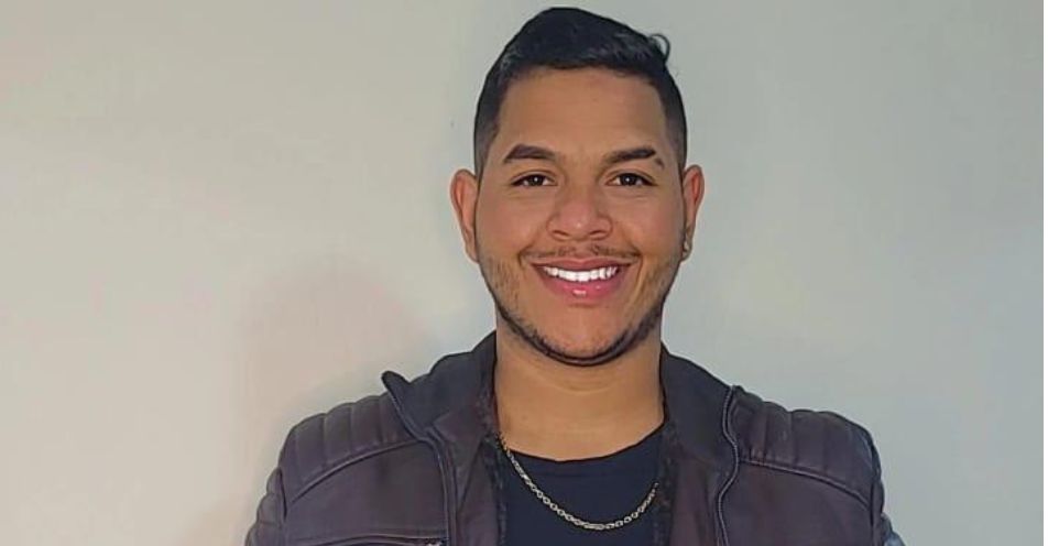 Feira Noturna de hoje tem show de Anderson Guilherme, o Imperador