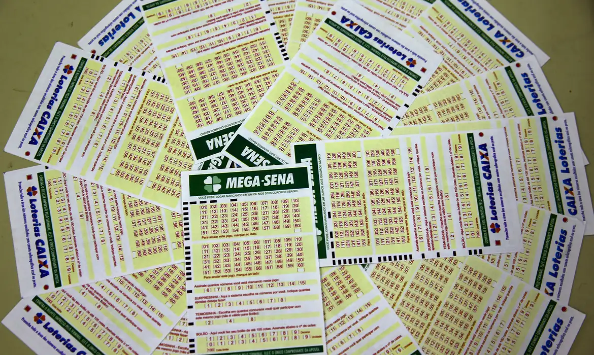 Mega-Sena acumula em R$ 14 milhões no concurso 2908; veja os números sorteados