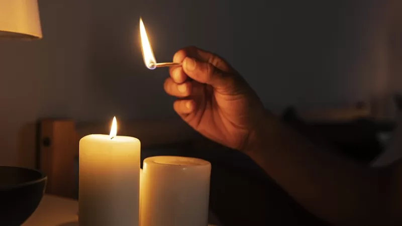 Apagão: 6 mil famílias seguem sem energia após 30 horas de espera